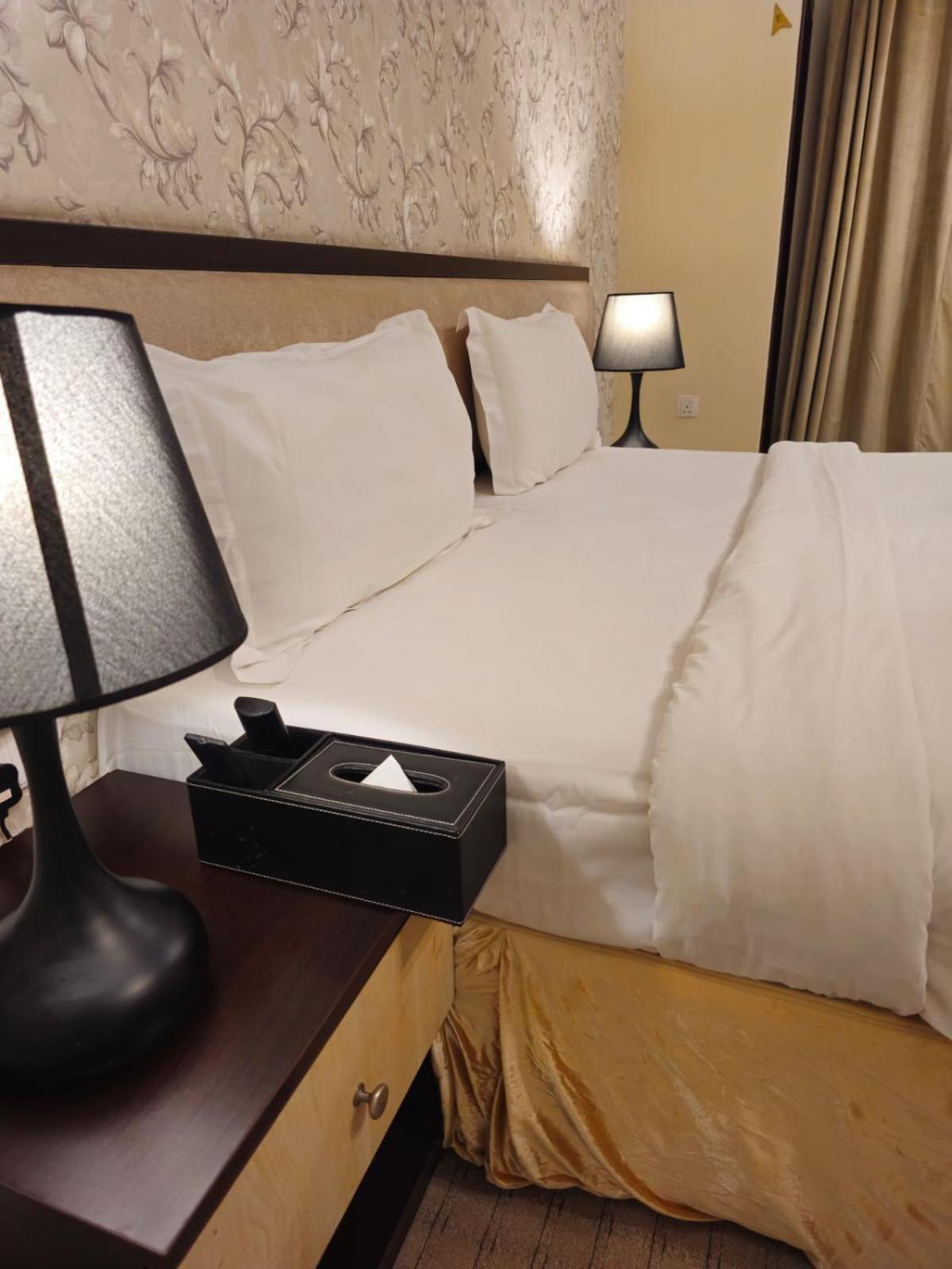 Twilight Hotel Muskat Eksteriør bilde